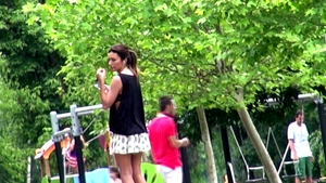Nu-i mai pasa deloc de ea dupa divort! Primele imagini de paparazzi cu Maria Marinescu complet nemachiata, in cea mai scurta fusta