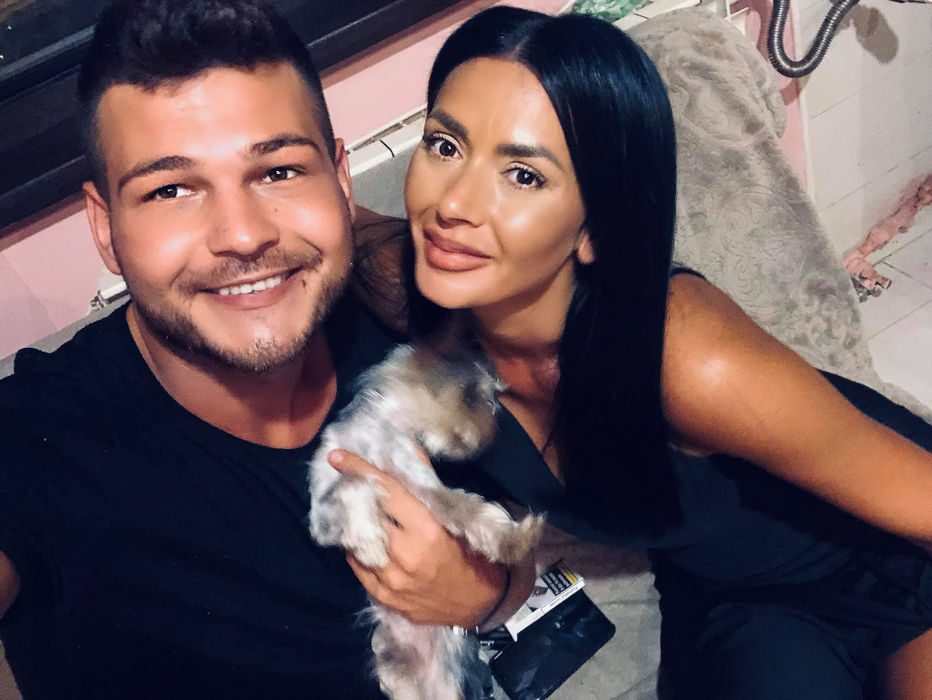Răzvan Botezatu și Raluca Dumitru s-au logodit! Unde a avut loc fericitul moment
