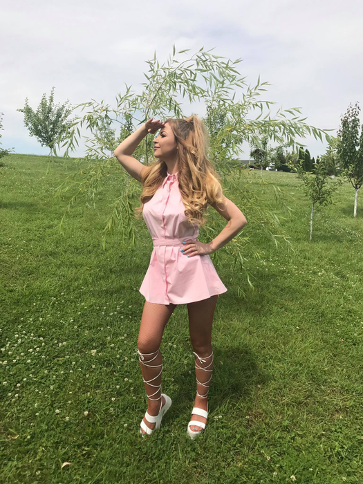 Alessia e gravidă cu primul ei copil. Cântăreaţa a fost la maternitate şi…radiază de fericire!