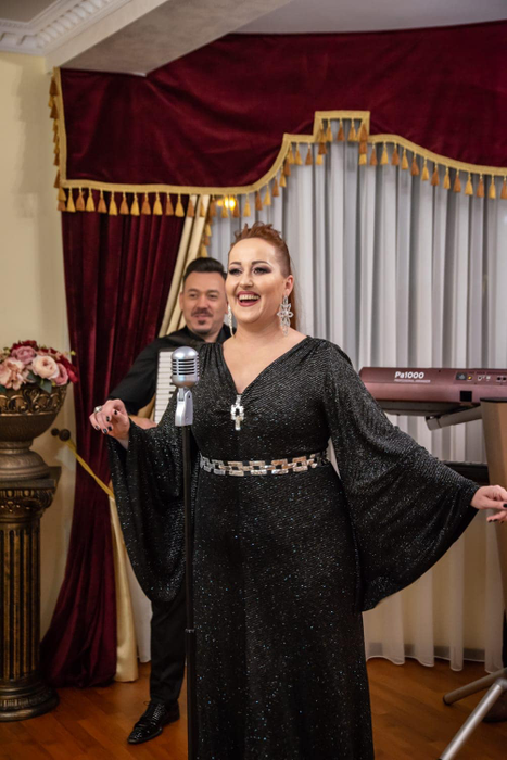 Aurora și Săndel Mihai, testați pozitiv cu noul coronavirus: “Mi-au dispărut mirosul și gustul”. Fratele Andrei Măruță suferă și de astm bronșic