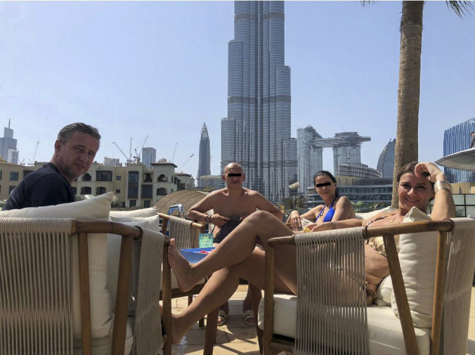 Laurențiu Reghecampf și Anamaria Prodan, alături de finii lor, în Dubai