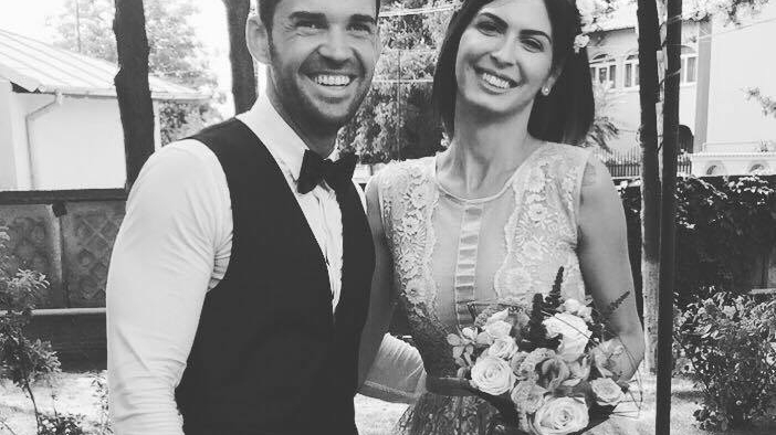 Gestul făcut de MĂDĂLINA PAMFILE, după ce a anunţat în această dimineaţă că divorţează! Cum arată acum, în costum de baie