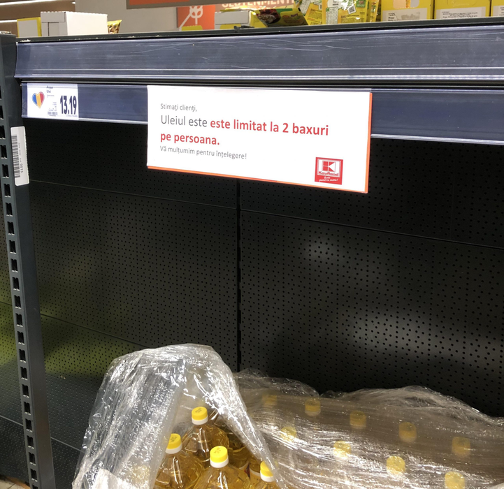 Unele supermarketuri limitează cantitățile vândute fiecărui client