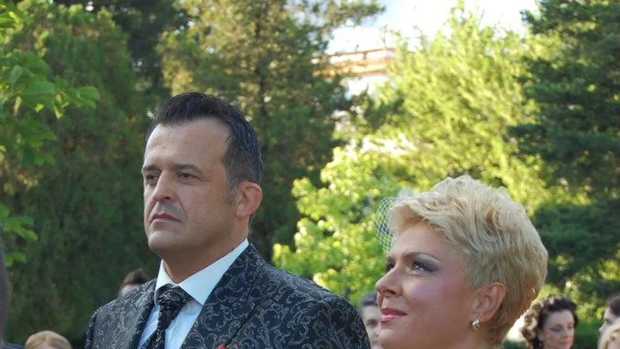 In prima zi din an, Teo si Iosef au stabilit, la telefon, sa divorteze in secret, la notar! Se grabesc sa puna capat mariajului!