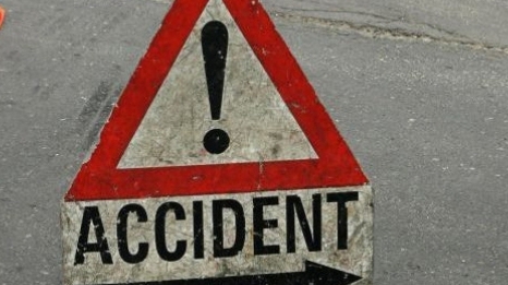 Accident grav în Craiova! Patru persoane, printre care şi un copil, au fost rănite!