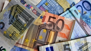 Curs valutar BNR, joi, 5 noiembrie 2020. Cât costă euro azi