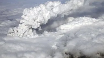 Spatiul aerian spaniol, inchis din cauza norului de cenusa vulcanica