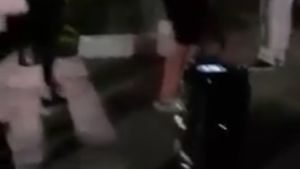 Petrecere fără limite, cu dedicații la microfon, într-un cimitir din Dâmbovița, chiar de Înviere! Polițiștii au intervenit: ”Culcat, culcat!” VIDEO