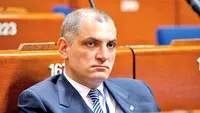 Mai mult ca sigur ca nu-l recunosti! Damian Draghici a slabit, s-a tuns periuta si s-a lasat de muzica! Uite cu ce se ocupa acum