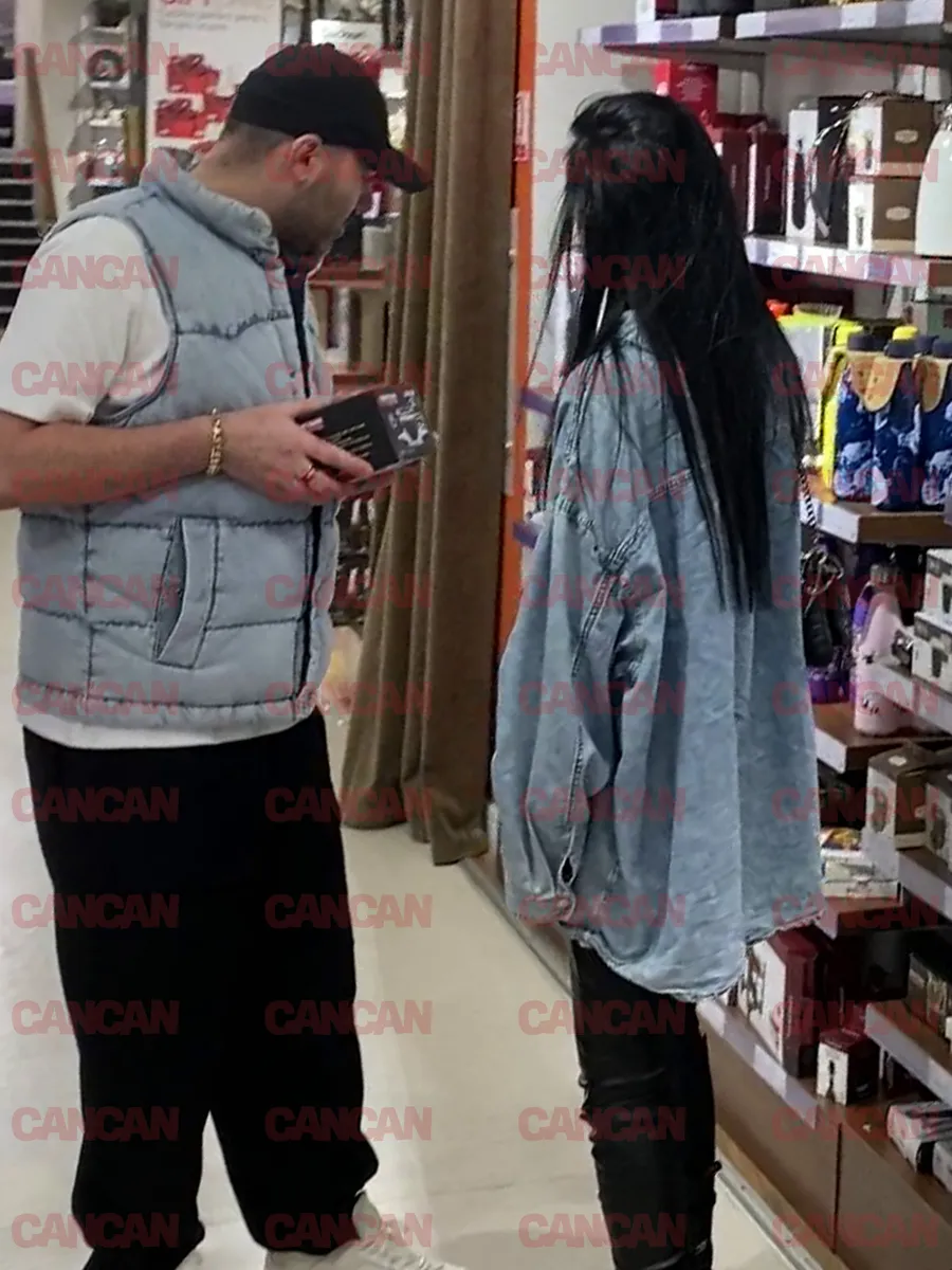 Livia și Spike, împreună la cumpărături