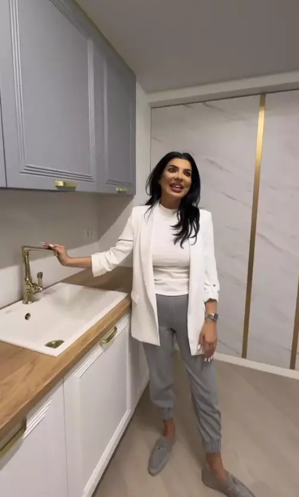 Cum arată apartamentul de lux din Pipera al Andreei Tonciu! Bruneta îl scoate la vânzare și cere 250.000 de euro pe el