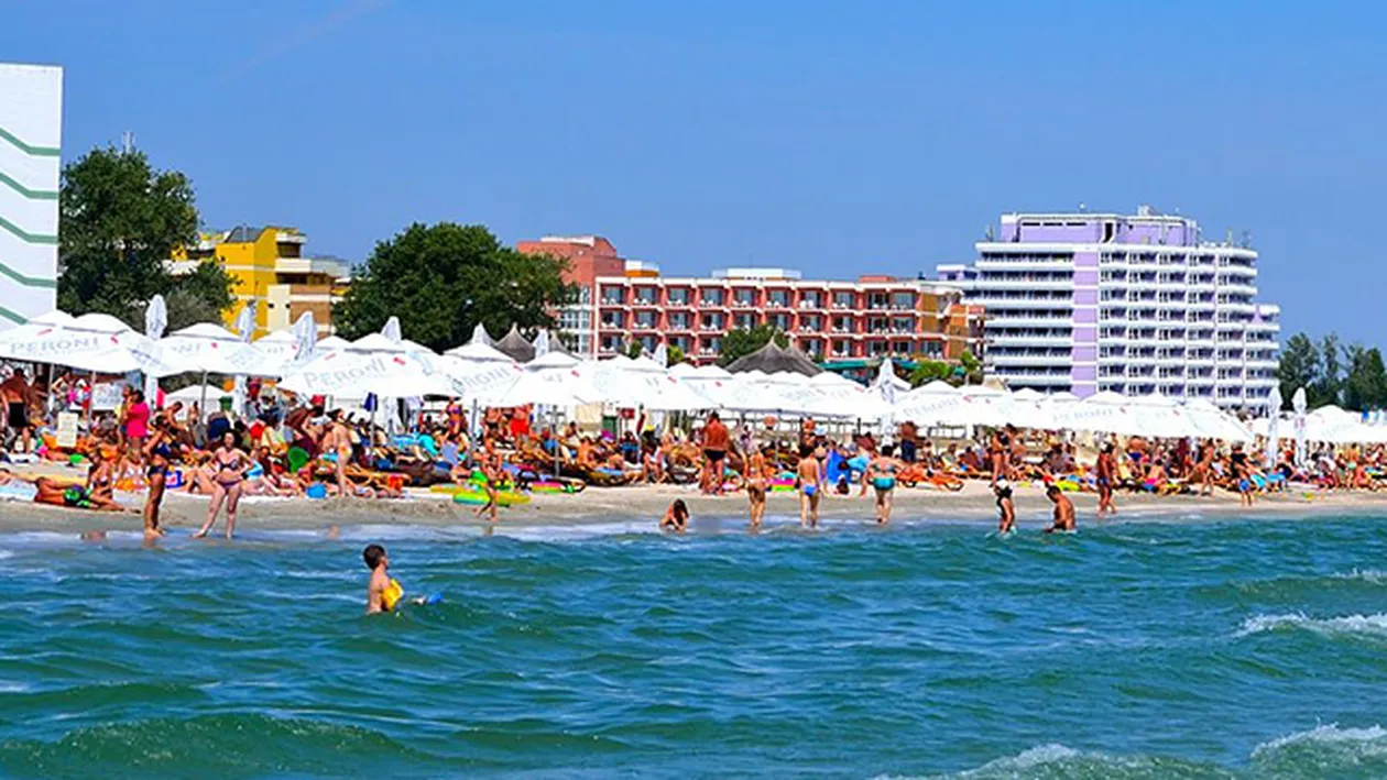 Weekend distrus pe litoral! Ce au gasit turistii care au ajuns pe plajele din Mamaia
