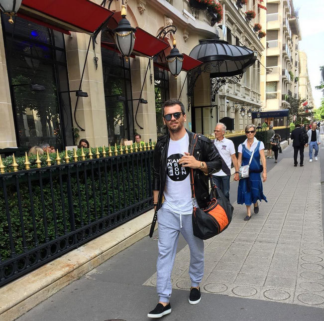 Pentru un afacerist ameninţat de faliment, aceste ”acareturi” sunt foarte scumpe.