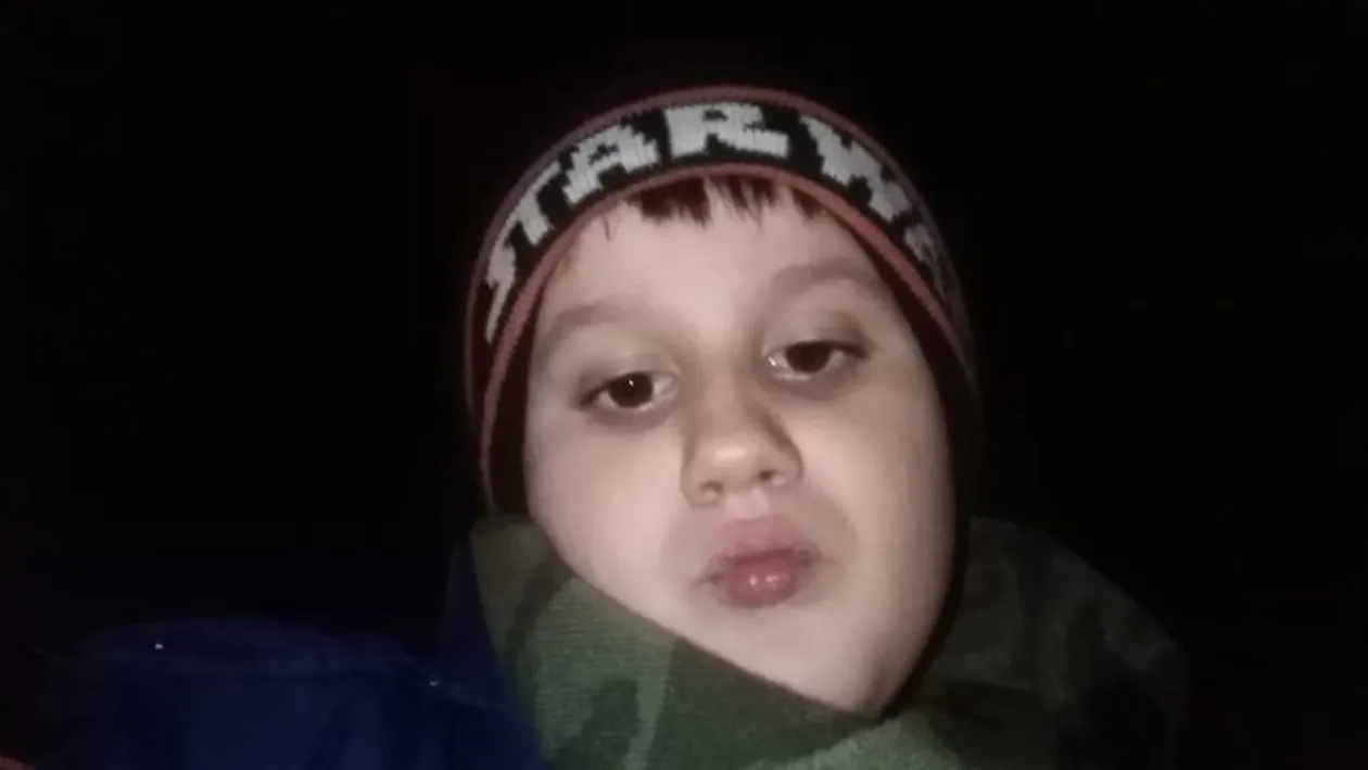 L-ați văzut? Eduard-Gabriel a dispărut de acasă! Sunați la 112 dacă îl observați