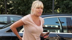 Elena Udrea s-a lovit in momentul in care a iesit din sediul Politiei! Vezi ce a patit fostul ministru
