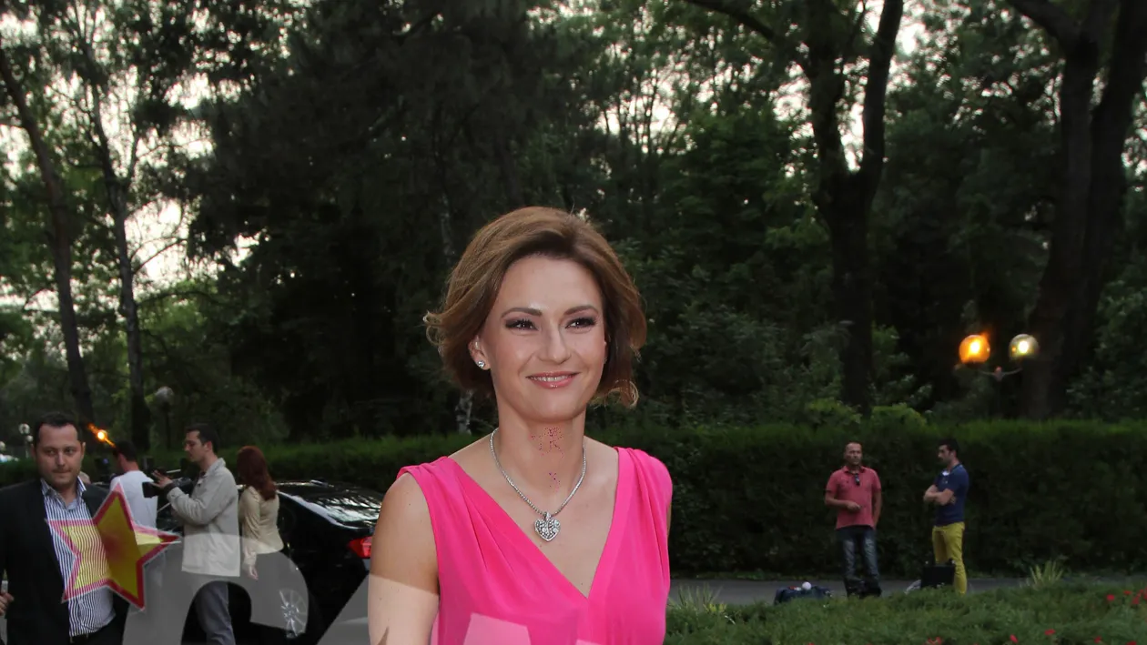 Arata impecabil la 38 de ani, fara nici un fel de operatie estetica. Dana Razboiu are, insa, un mare complex, iar noi l-am aflat!