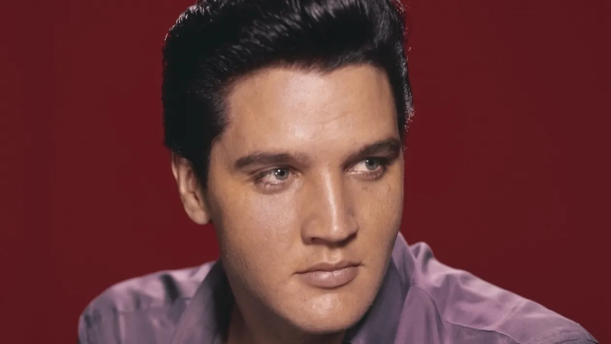 Aşa ar fi arătat astăzi ELVIS PRESLEY, dacă ar fi trăit! Iată imaginea care a făcut tot internetul să o ia razna instant