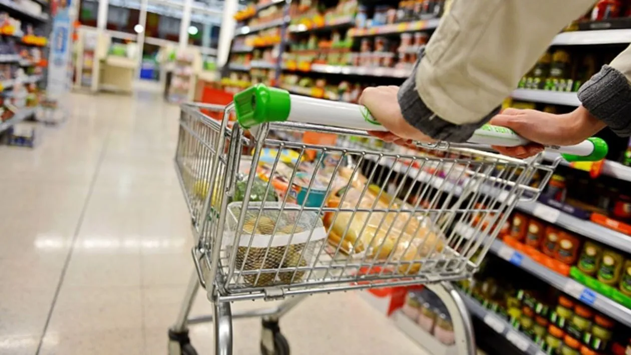 Știai ce cumperi? Ce conțin, de fapt, prăjiturile de-a gata sigilate din supermarketuri