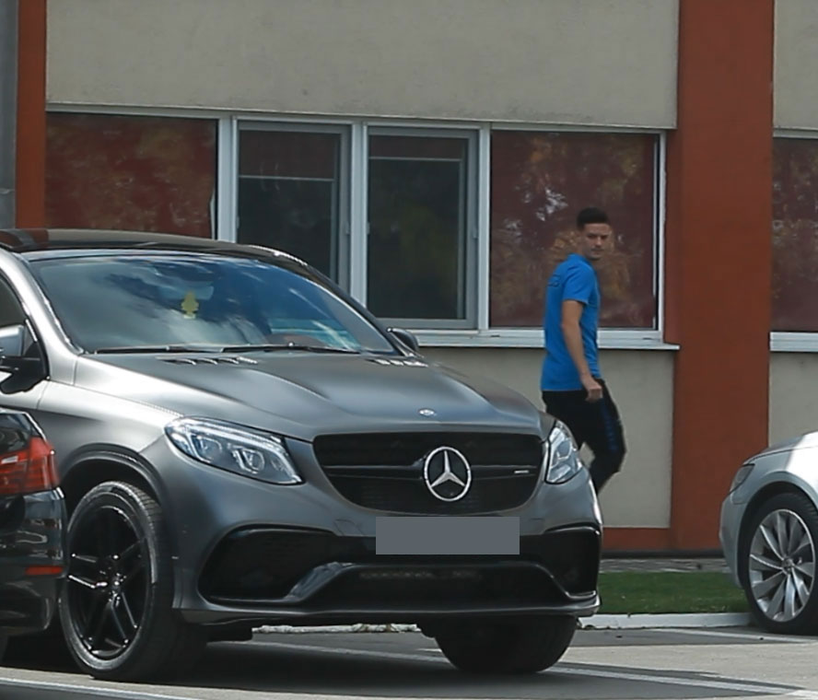 Dennis Man și-a cumpărat un Mercedes-AMG GLE 43 4MATIC de 100.000 de euro, de care este foarte mândru