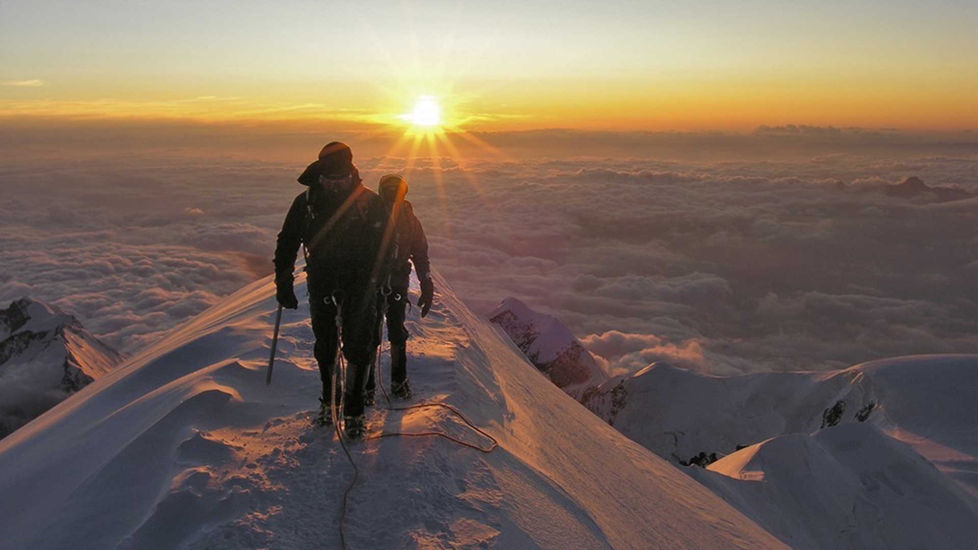 A murit un alpinist român în Mont-Blanc. Autorităţile de la noi au fost informate