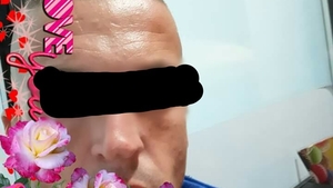 Un tânăr din Alexandria își caută mireasă pe Facebook: "Cele anormale să nu mă deranjeze..."