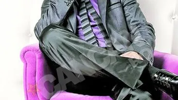 Doru Todorut de la Deepcentral ajunge la cutit! Isi scoate piatra de la rinichi si o face cadou unui fan