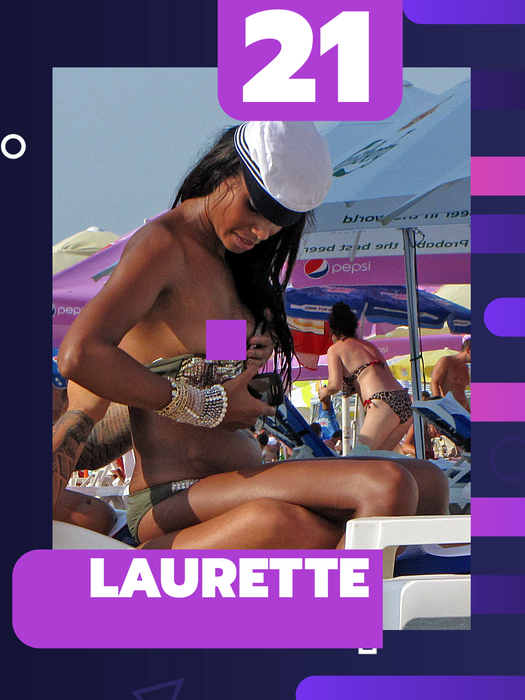Top 30 sexy – dive care au devenit pudice și încearcă să-și acopere “elementele din dotare” cu mânuța. Gina Pistol & Daniela Crudu, în ipostaze de neuitat!