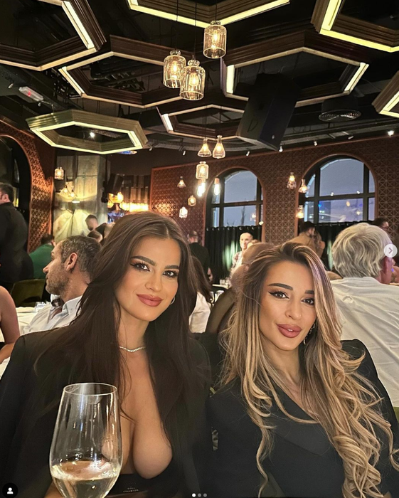 Bomba sexy a destrămat un cuplu din prima încercare! Detalii BOMBĂ din culisele show-ului Insula Iubirii! Cine a făcut senzație, cine a fost epavă