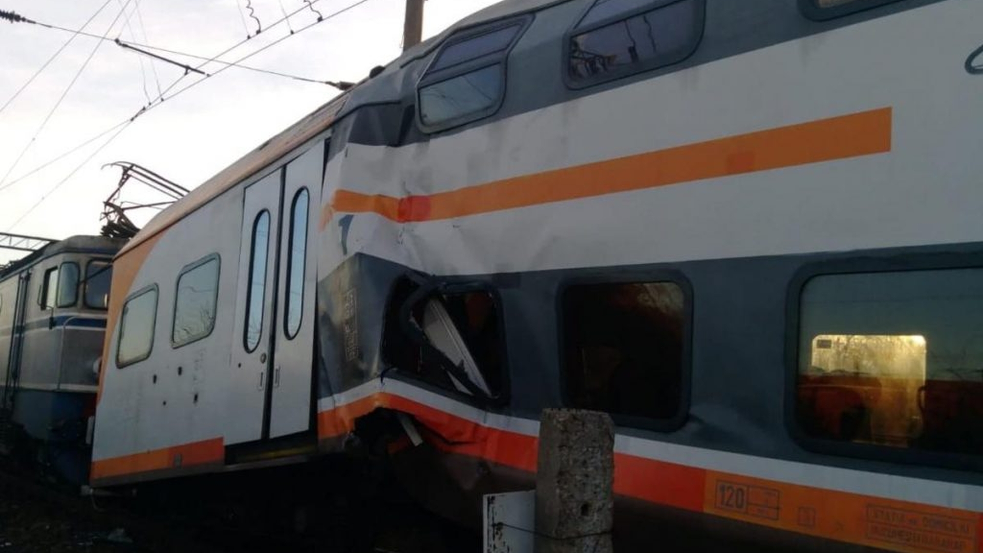 Accident feroviar în Cehia! Două trenuri s-au ciocnit: 24 de răniți și doi morți!
