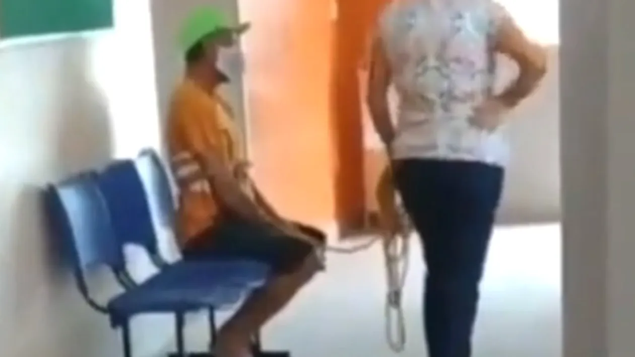 Imagini șocante! O femeie și-a legat soțul cu o funie, apoi l-a dus la centrul de vaccinare. Ce s-a întâmplat în sala de așteptare
