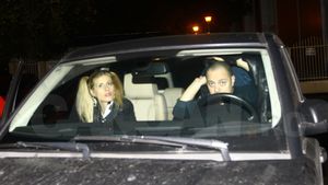 Dan Badea şi-a ”recuperat” iubita din club la 3 dimineaţa!