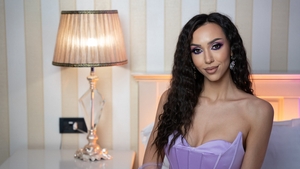 Jessie Baneș revine în lumina reflectoarelor cu o piesă nouă și un mesaj special pentru fanii săi: „Uitați de limite”