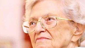 Draga Olteanu Matei a lăsat o scrisoare pentru români. „Dragii mei, când n-oi mai fi vă rog nu mă plângeți" sunt primele cuvinte așternute pe hârtie de marea actriță