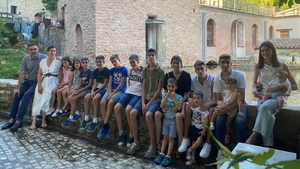 Povestea familiei cu 15 copii care trăiește dintr-un singur salariu. Ce mănâncă cei 17 oameni în fiecare zi