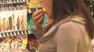Jennifer Garner a poftit la ananas si a mancat pe rupte, chiar in magazin!