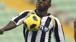 Pablo Armero sio romanca au fost prinsi de politie beti morti la volan! Au incercat sa dea spaga!