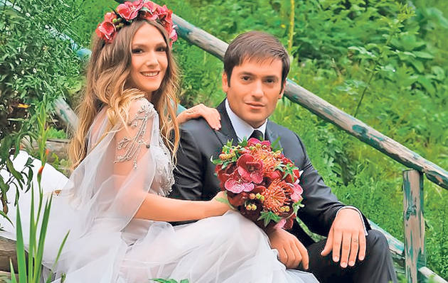 Care este cel mai mare regret pe care îl are Adela Popescu, la șase ani de la nuntă. Vedeta a făcut dezvăluirea în direct