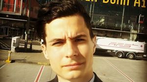 Dezvăluirile făcute de o tânără, fostă colegă de serviciu cu Robert Ştefan Cepăreanu, însoțitorul de zbor care s-a sinucis. "Devenise subiect de amuzament pentru..."