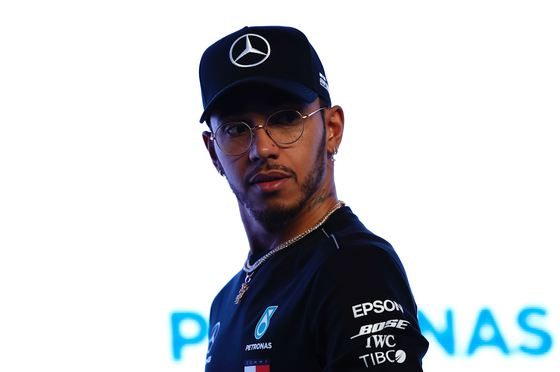Lewis Hamilton amenință cu plecarea din Formula 1 dacă se introduc mai multe curse