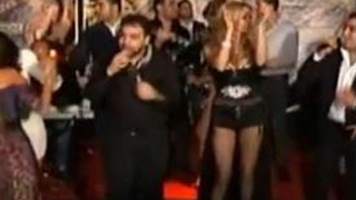 VIDEO! Florin Salam are pe "sufletul petrecerii" in el! S-a tinut de mana si s-a distrat cu Bianca Dragusanu de Bulgaria