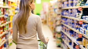 Produs consumat de milioane de copii din România, retras de urgență din supermaketuri! Este contaminat cu bacterii, atenție mare!