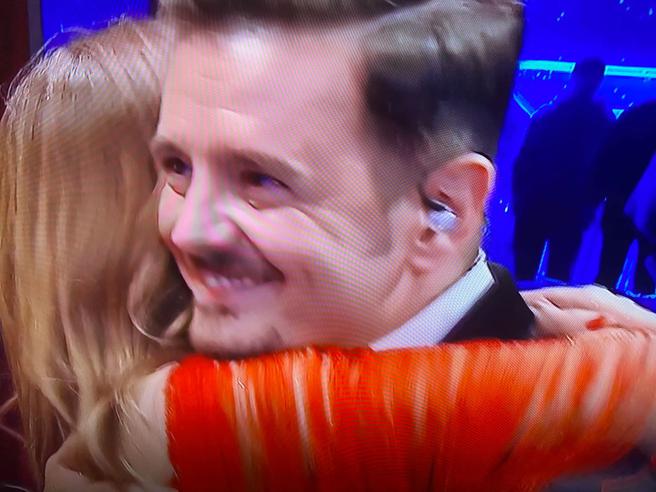 Mihai Petre a cedat! A mers la concurenta sexy de la Românii au Talent, a îmbrăţişat-o şi… Florin Călinescu a luat foc: “Elwira, am ceva să îţi spun”