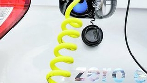 Iti poti cumpara un autoturism ecologic cu bani de la stat