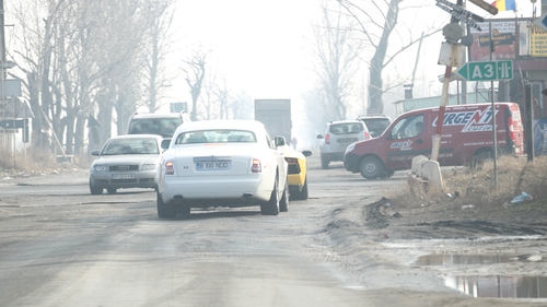 Accident de Dorobanti! O pensionara cu Matiz a busit Aventador-ul de jumatate de million de euro al lui Dan Nicorescu!