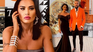 Oana Zăvoranu îi acuză pe Adelina Pestrițu și soțul Virgil că vând ceasuri false! ”Rolex-urile vin în folie de plastic? Sunt fake-uri obosite din Turcia!”