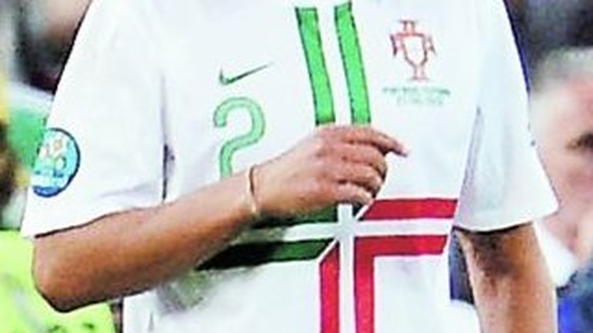Sufera alaturi de Bruno Alves. Geraldo, devastat de penalty-ul ratat de fratele sau