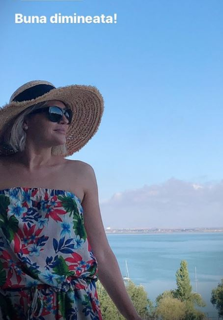 Mirela Vaida, apariție vibrantă pe litoralul românesc. Cum arată în costumul sexy pe care l-a purtat azi la plajă: “Să nu cadă sutienul”