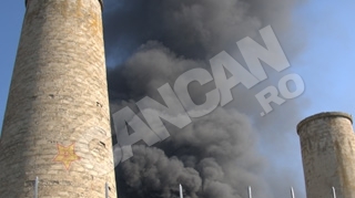 Incendiu intr-o hala dezafectata a unei fabrici din Rasnov