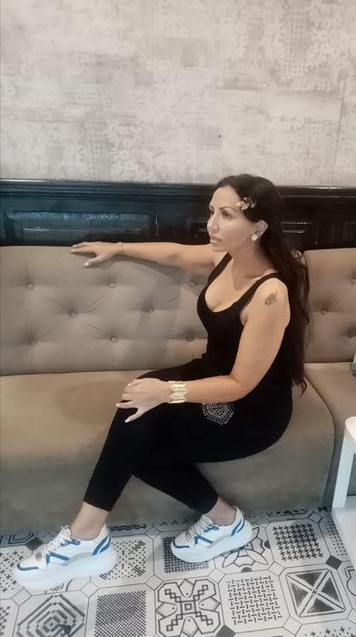 Narcisa Guță, bătută cu bestialitate în urma unui scandal. Numele fostei soții a manelistului apare într-un dosar penal