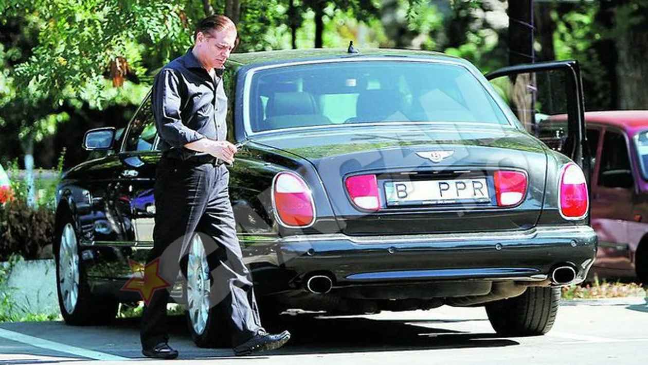 Printul Paul merge cu Bentley-ul de patru ori pe luna! Are masina de duminica